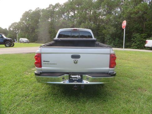 Used 2006 Dodge Dakota Laramie RWD image 7