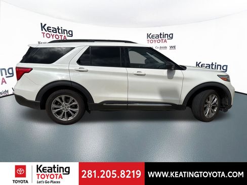 Used 2020 Ford Explorer XLT w/ Equipment Group 202A image 8