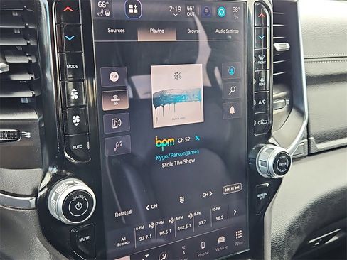 Used 2025 RAM 1500 Laramie image 30