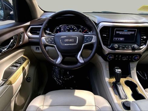 Used 2019 GMC Acadia Denali w/ Technology Package AWD/4WD image 6