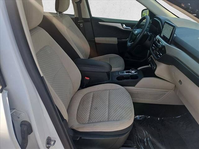 Certified 2020 Ford Escape SE FWD image 20