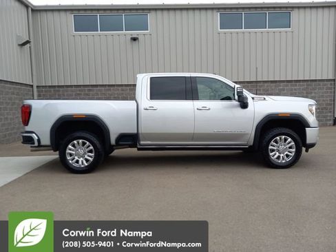 Used 2022 GMC Sierra 3500 Denali w/ Denali Ultimate Package image 2