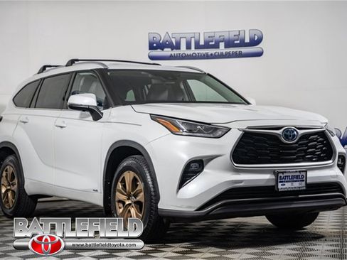 Certified 2022 Toyota Highlander Bronze Edition image 1