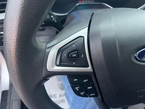 Used 2014 Ford Fusion SE image 11