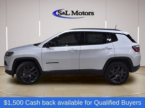 New 2026 Jeep Compass Latitude AWD/4WD image 4