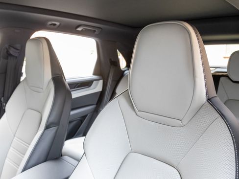 New 2026 Porsche Cayenne S AWD/4WD image 24