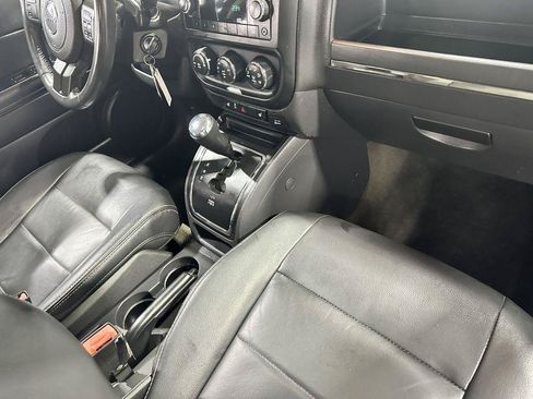 Used 2016 Jeep Patriot High Altitude AWD/4WD image 42