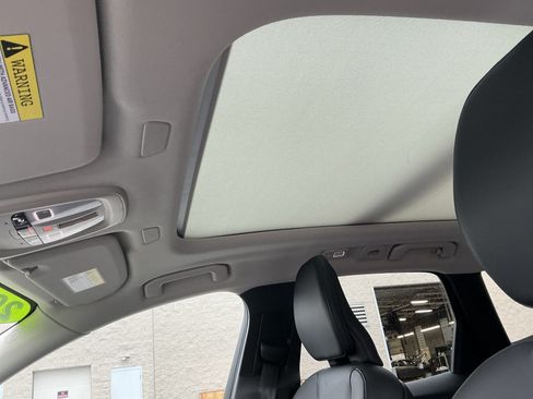 Used 2025 Volvo XC60 B5 Core AWD/4WD image 12