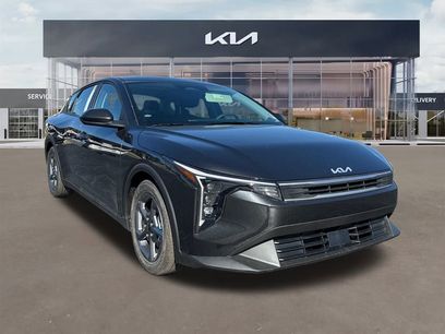 New 2025 Kia K4 LXS