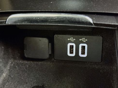 Used 2017 Lincoln MKC Select w/ Select Plus Package FWD image 42