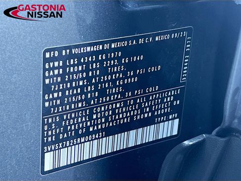 Used 2024 Volkswagen Taos SE image 40