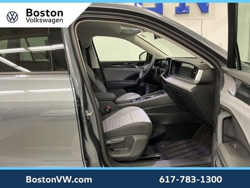 New 2025 Volkswagen Tiguan S image 13