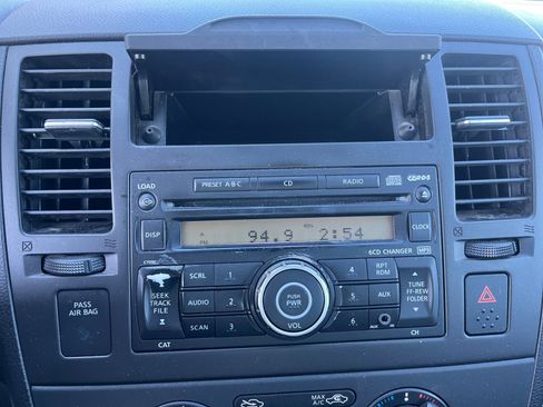 Used 2007 Nissan Versa SL image 28