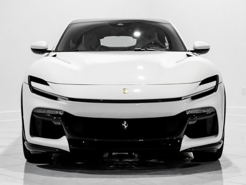 Used 2025 Ferrari Purosangue image 2