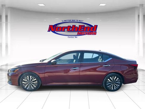 Used 2024 Nissan Altima 2.5 SV image 6