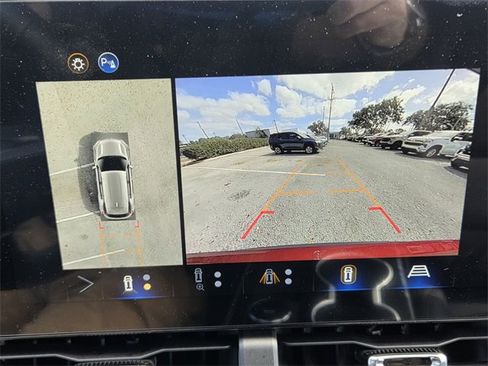 New 2026 Chevrolet Equinox LT w/ Convenience Package II image 26