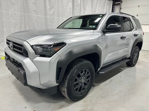 Used 2025 Toyota 4Runner SR5 image 3