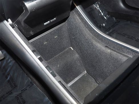 Used 2020 Tesla Model 3 Standard Range Plus image 19