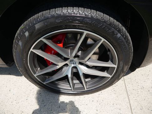 Certified 2023 Porsche Macan S AWD/4WD image 15