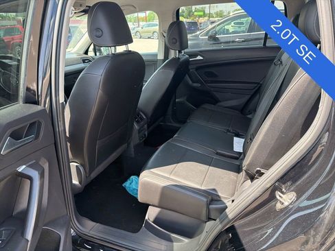 Used 2021 Volkswagen Tiguan SE AWD/4WD image 7