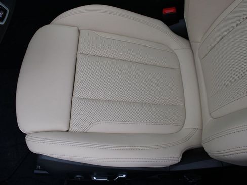 New 2026 BMW 330i Sedan w/ M Sport Package image 14