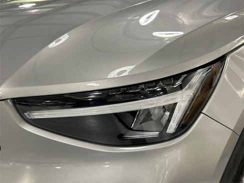 Certified 2023 Volvo XC40 B5 Plus w/ Protection Package image 7