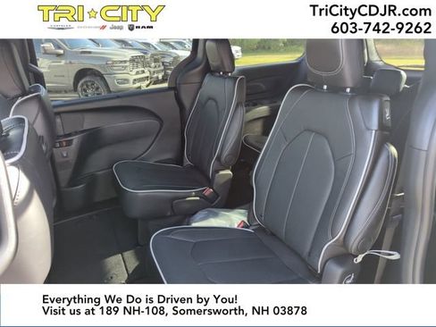 New 2026 Chrysler Pacifica Limited w/ S Appearance Package image 41