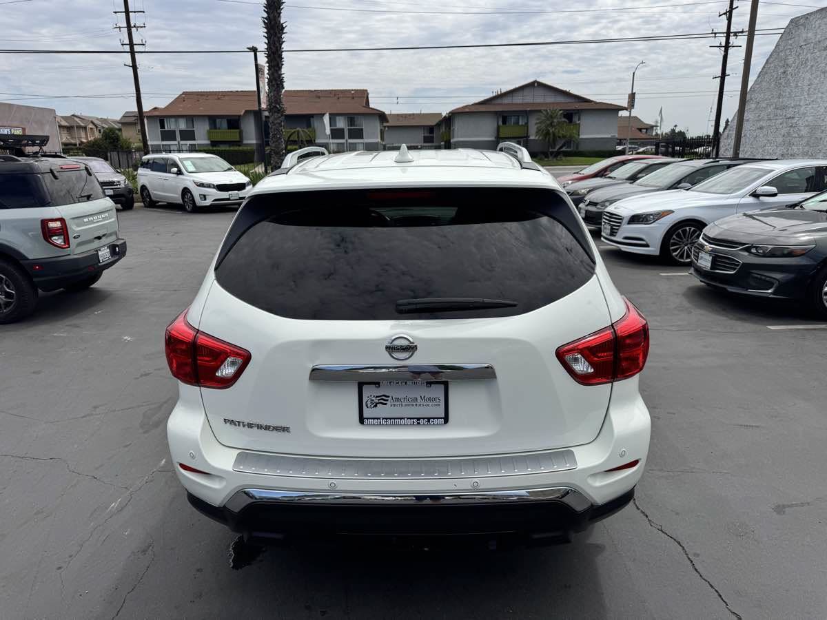 Used 2020 Nissan Pathfinder S FWD image 4