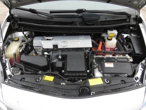 Used 2013 Toyota Prius Plug-In Hybrid image 39