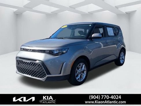 Used 2023 Kia Soul LX w/ LX Technology Package image 7