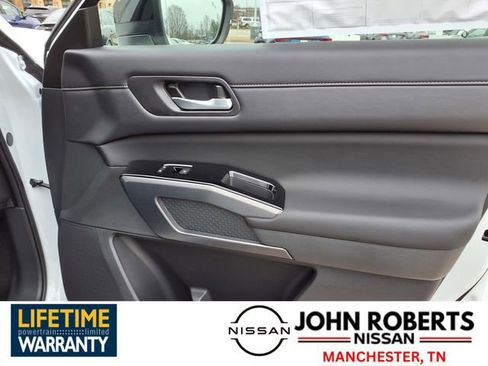 New 2026 Nissan Pathfinder SL image 19