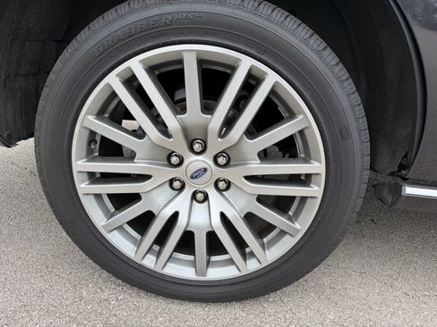 Used 2023 Ford Expedition Platinum AWD/4WD image 20
