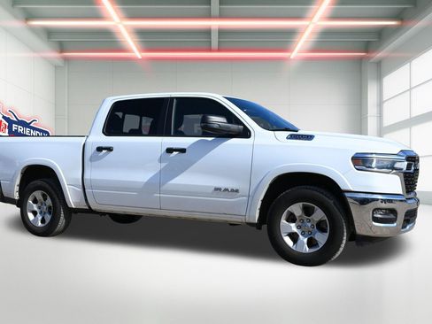 Used 2025 RAM 1500 Big Horn AWD/4WD image 4
