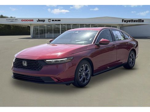 Used 2023 Honda Accord EX image 7
