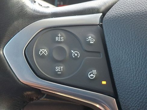 Used 2021 Chevrolet Traverse LT AWD/4WD image 22