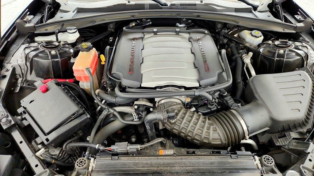 Used 2017 Chevrolet Camaro SS RWD image 23