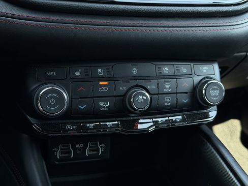 Used 2023 Dodge Durango GT AWD/4WD image 28