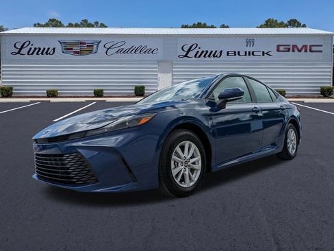 Used 2026 Toyota Camry LE FWD image 8