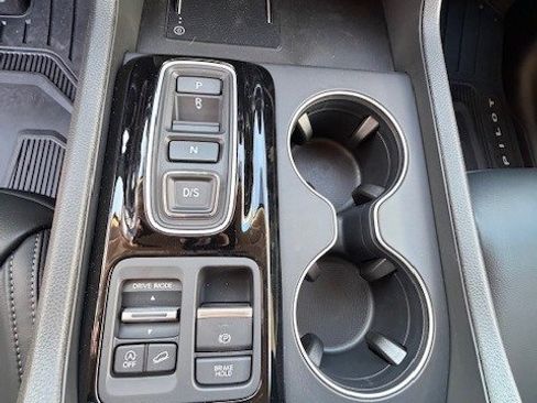 New 2025 Honda Pilot EX-L image 6