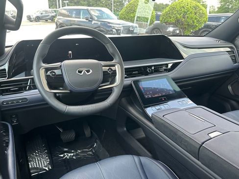 Used 2026 INFINITI QX80 4WD w/ Sport Exterior Package image 19