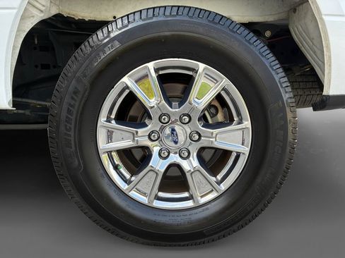 Used 2017 Ford F150 XLT w/ Equipment Group 302A Luxury AWD/4WD image 11