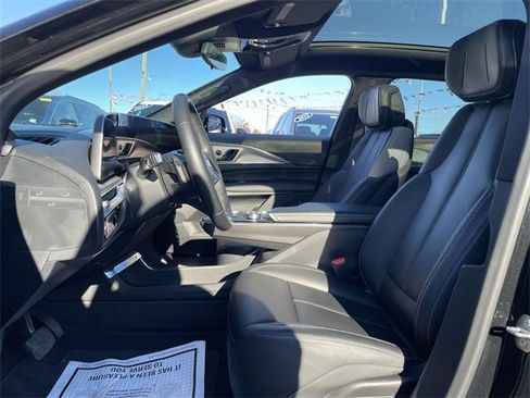 Used 2024 Cadillac Lyriq Tech image 9