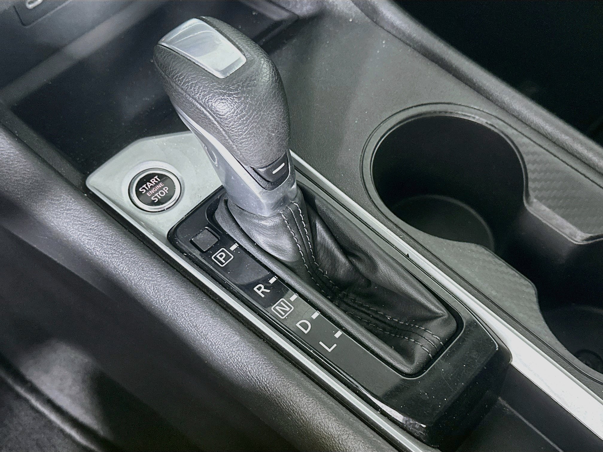 Used 2025 Nissan Altima 2.5 SV FWD image 24