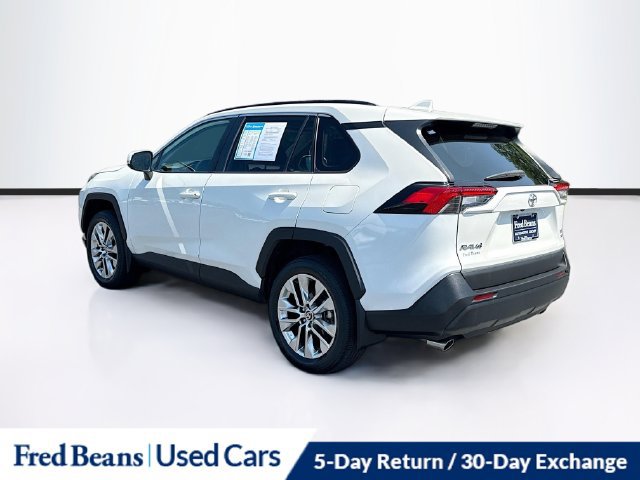 Used 2021 Toyota RAV4 XLE Premium AWD/4WD image 6