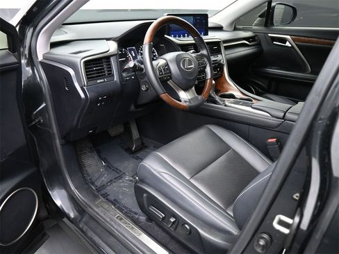 Used 2022 Lexus RX 350L Premium image 2