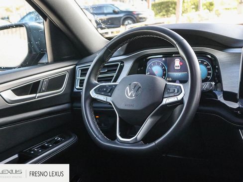 Used 2024 Volkswagen Atlas Cross Sport SE image 18