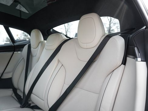 Used 2021 Tesla Model S Plaid image 28