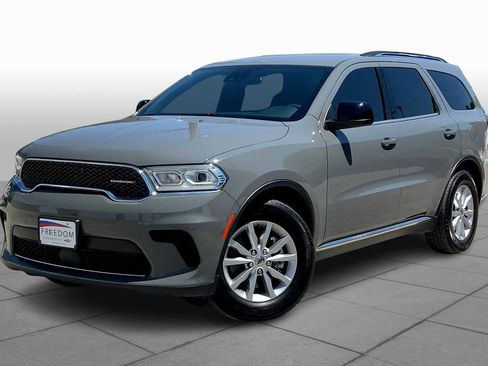 Used 2023 Dodge Durango SXT Launch Edition image 2