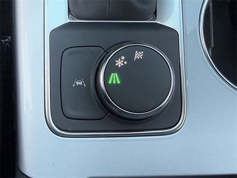 New 2025 Chevrolet Blazer LT w/ Convenience Package image 17