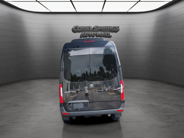Used 2024 Mercedes-Benz Sprinter 2500 image 5